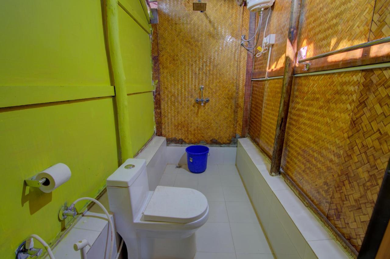 Molly'S Nest Hotel Мандрем Екстериор снимка