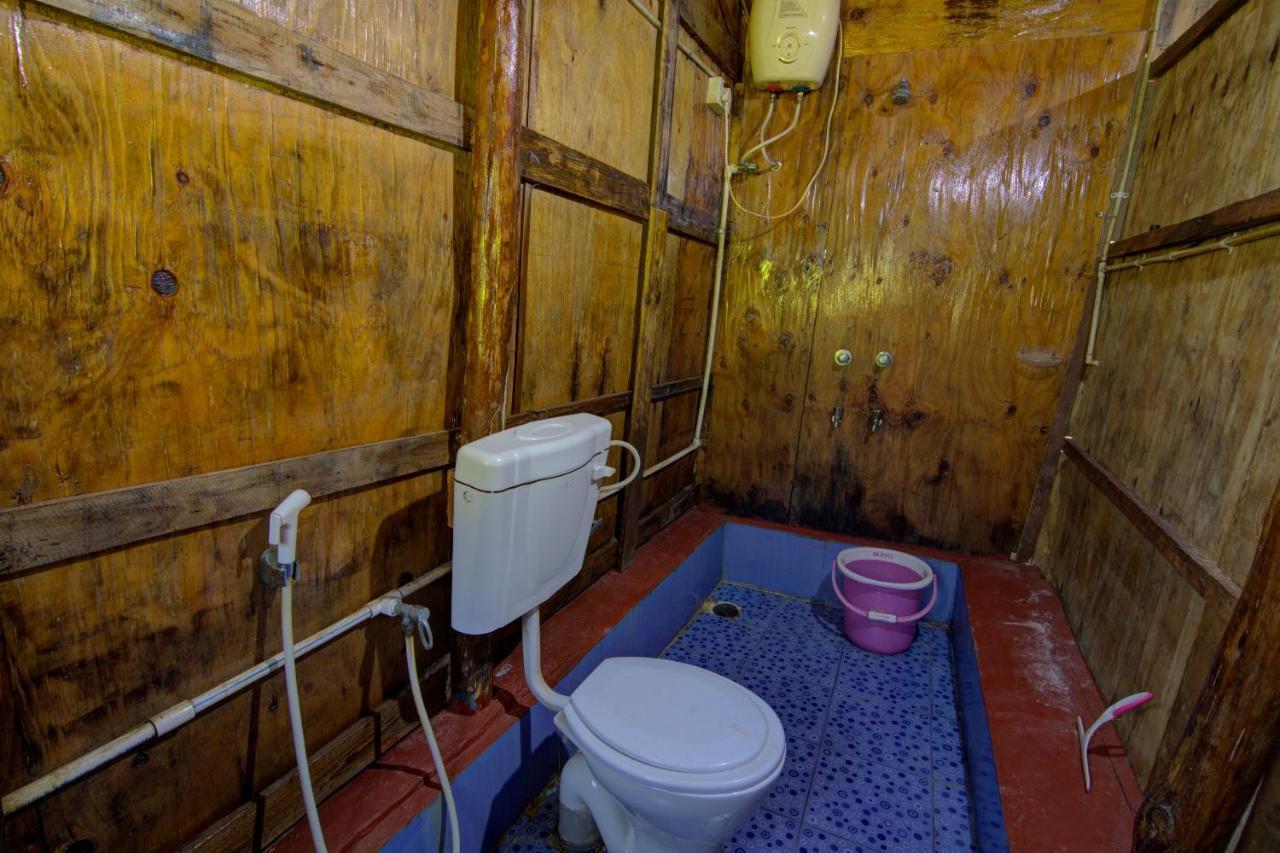 Molly'S Nest Hotel Мандрем Екстериор снимка